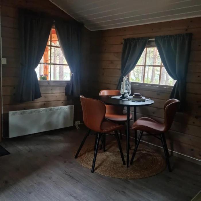 Torfoss Gard, Hytte Utleie, Campingvogn Og Bobil Plasser Potka Экстерьер фото